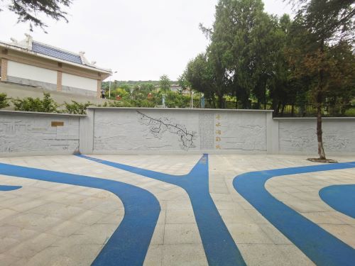 04鄂北引调水工程和引丹工程联合壁画景墙.jpg